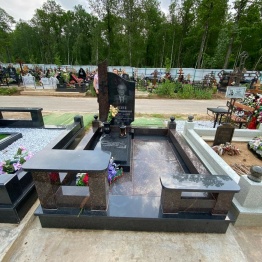 до 900 тыс ₽ памятники