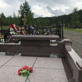 Лавки памятники