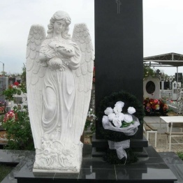 Комплексы памятники