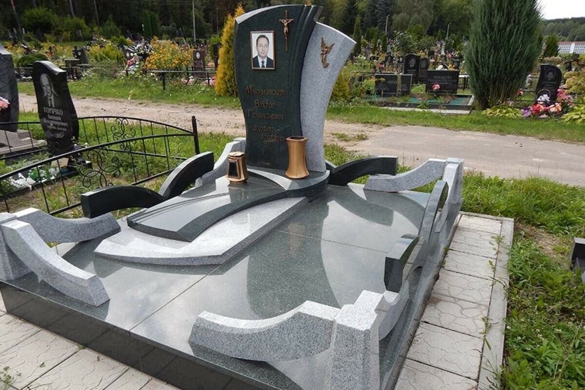 Фото Установка цоколя